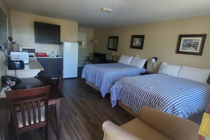 Room 25 of 83