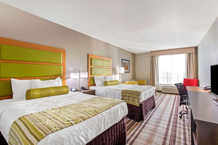 La Quinta Inn & Suites by Wyndham Paducah