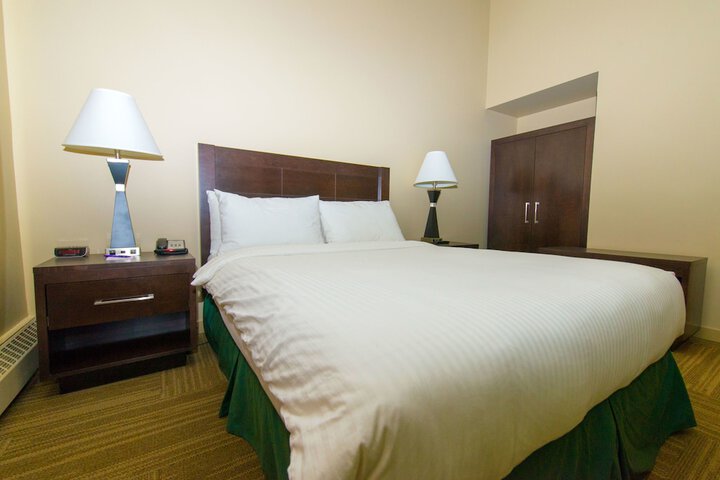 Room 15 of 36