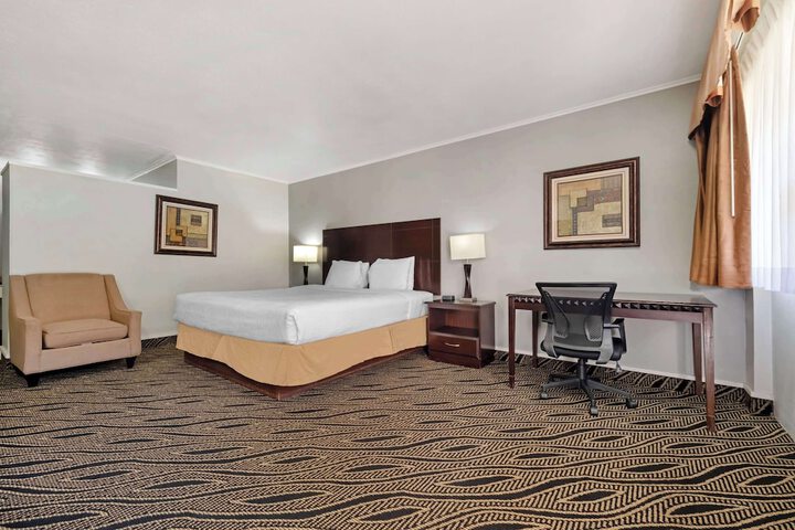 Best Western Red Carpet Inn