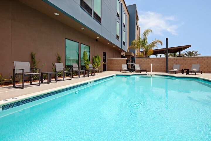 Pool 5 of 37