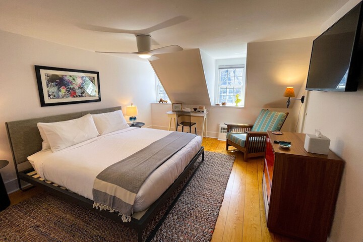 Room 14 of 68