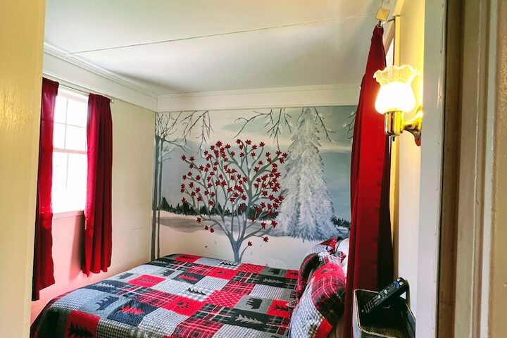 Room 26 of 177