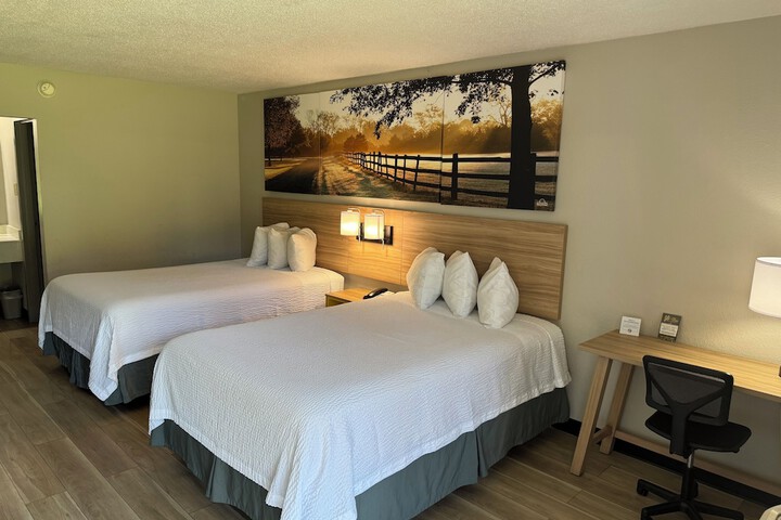 Room 13 of 22