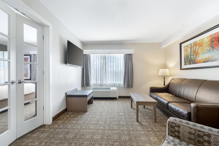 Best Western Plus Windjammer Inn & Conference Center