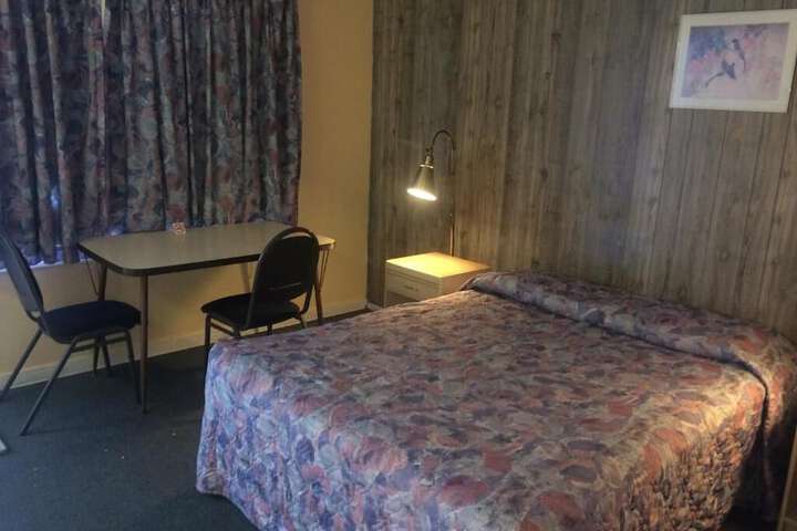 Room 16 of 25
