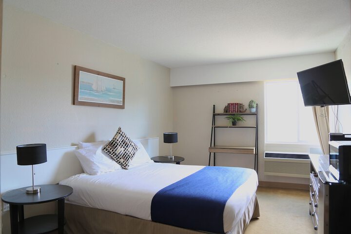 Room 8 of 30