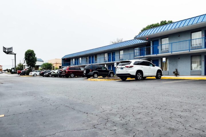 Rodeway Inn & Suites Carrollton