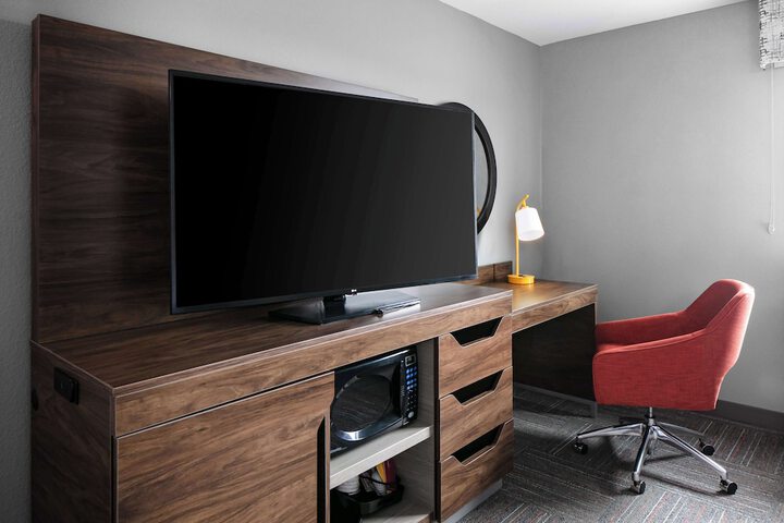 Room 27 of 41