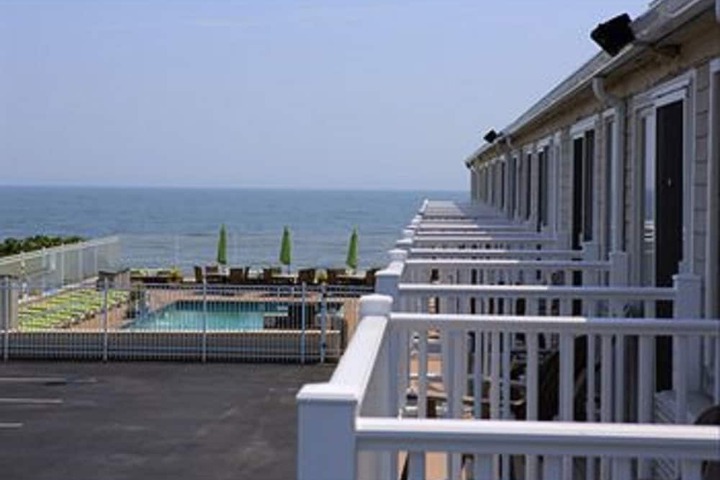 The Corsair & Cross Rip Oceanfront Resort