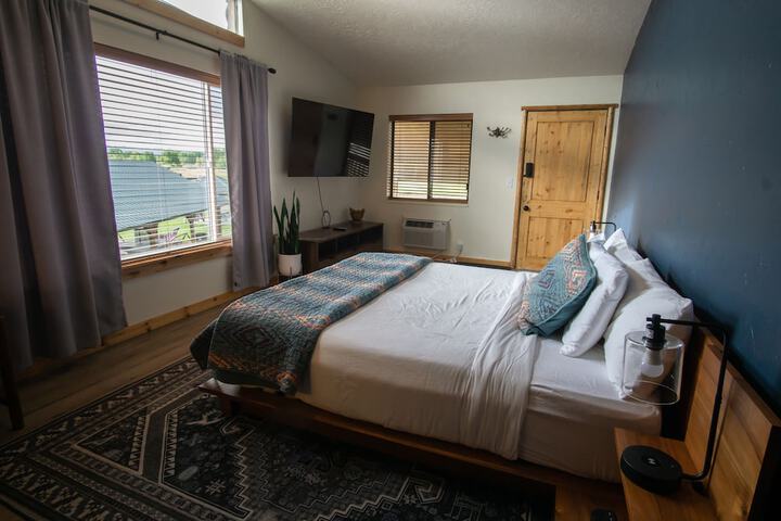 Room 44 of 77