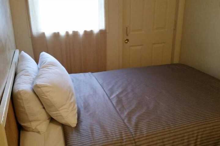 A Voyageurs Guest House