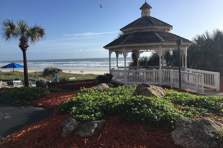 Coral Sands Inn