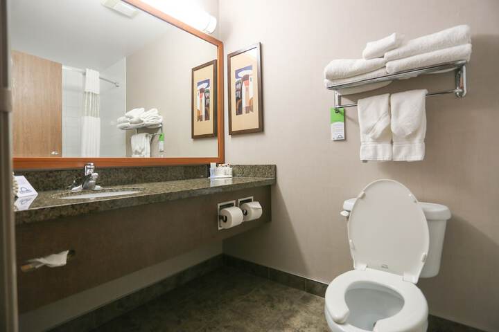 Room 20 of 80