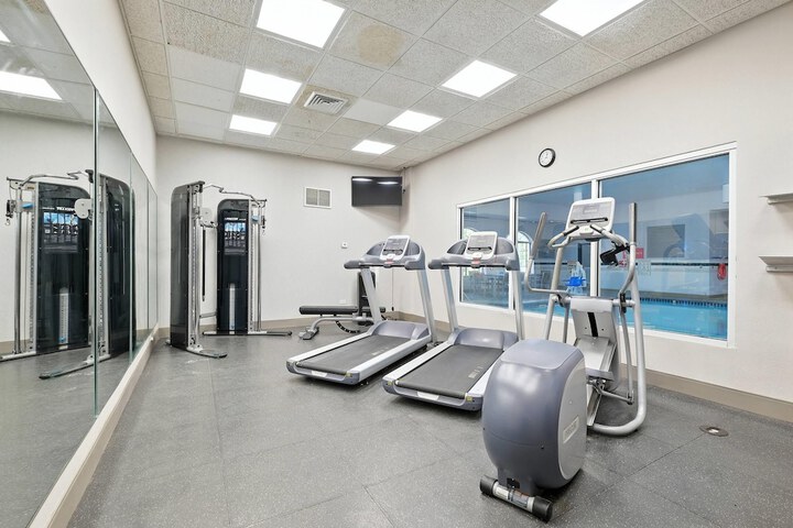 Country Inn & Suites by Radisson Merrillville, IN