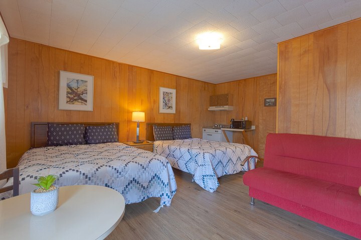 Room 42 of 62