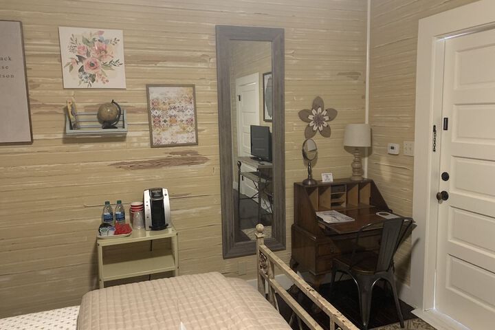 Room 34 of 361