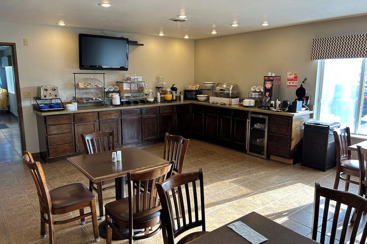 Breakfast/Coffee Service 19 of 38