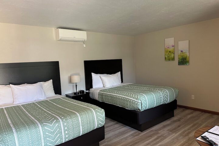 DownTown Inn