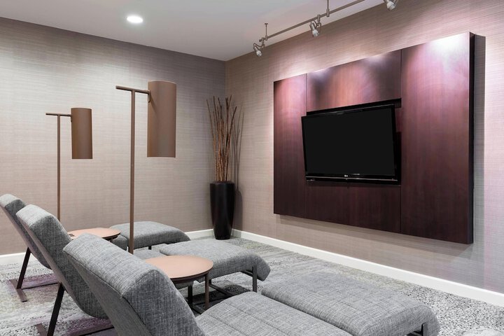 Hotel Interior 10 of 38