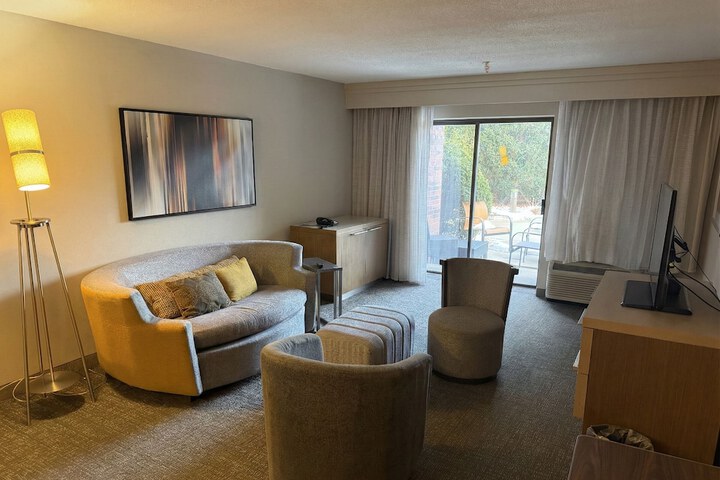 Country Inn & Suites by Radisson Brown Deer - Milwaukee North