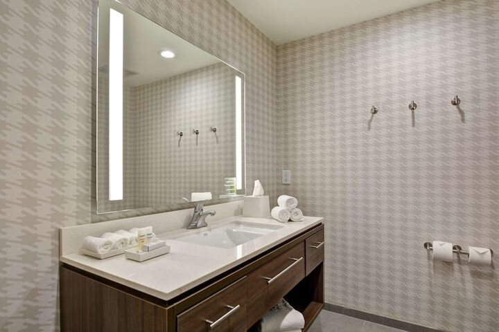 Room 32 of 45