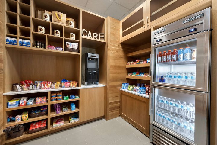 DoubleTree by Hilton Milwaukee - Brookfield