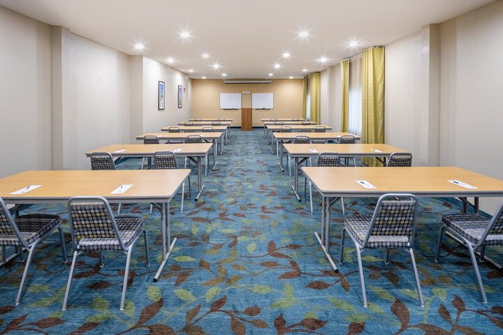 Candlewood Suites Windsor Locks Bradley Arpt by IHG