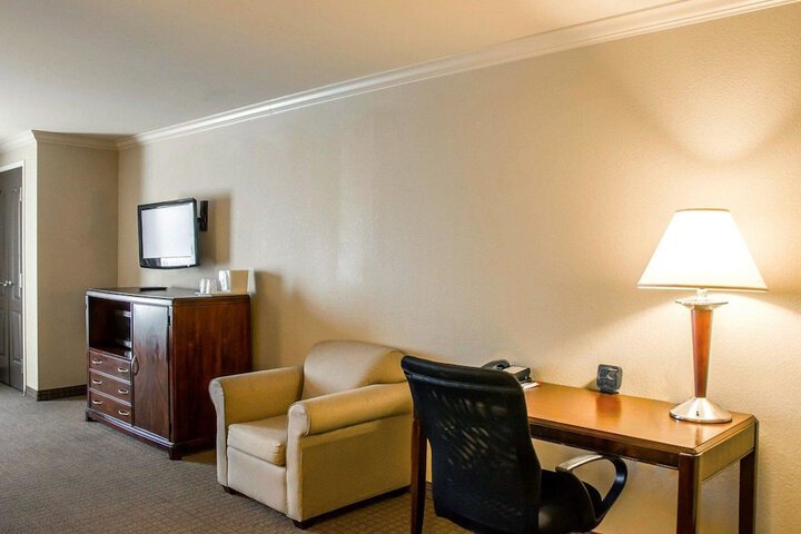 Room 11 of 41