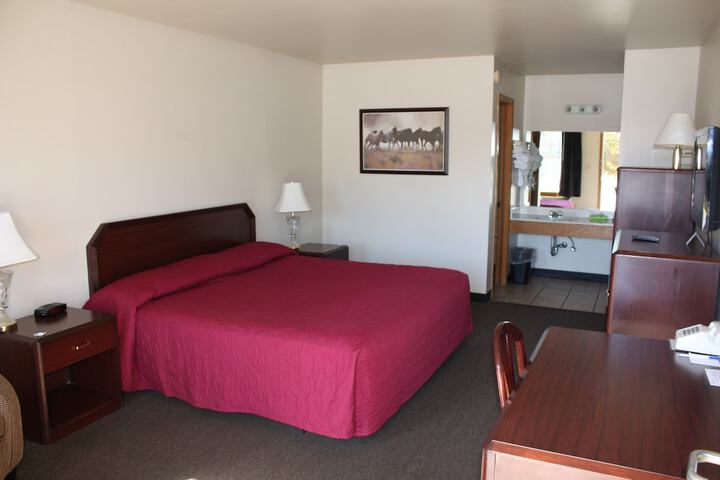 Room 12 of 27