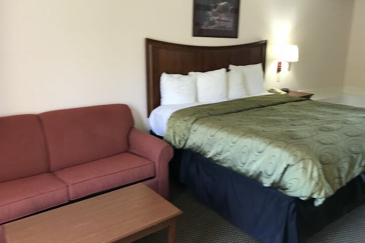 Room 10 of 46