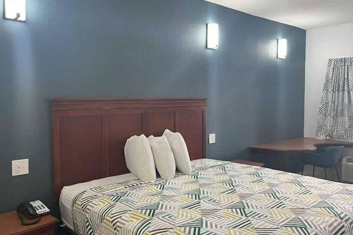Motel 6 Cleveland MS - Delta State University