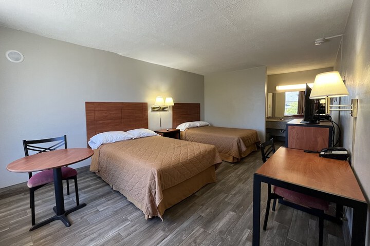 Room 3 of 6