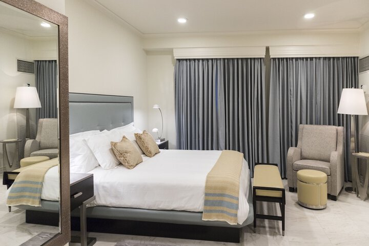 Room 18 of 43