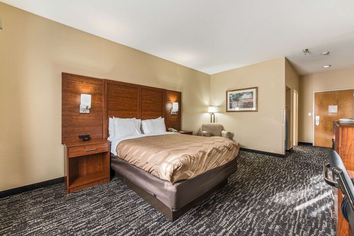 Room 54 of 79