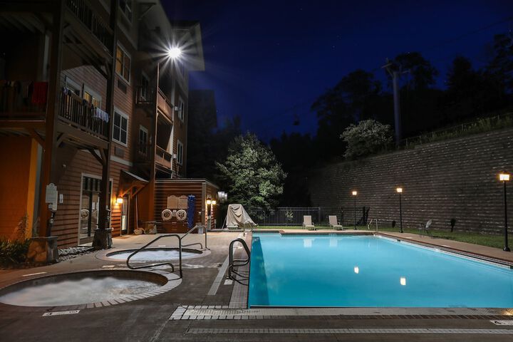 Pool 17 of 132