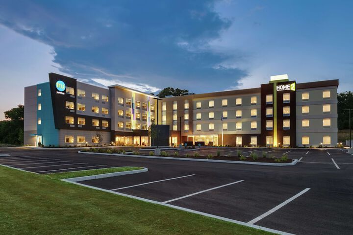 Hotel 2 of 43