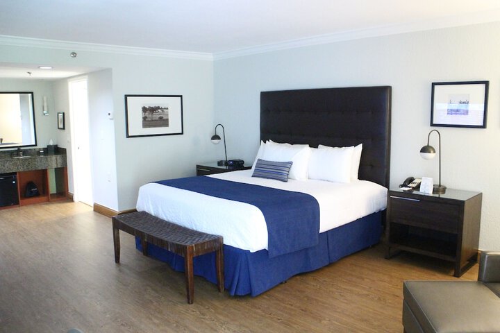 Room 16 of 60