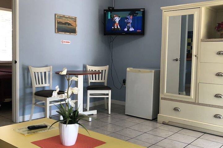 Room 57 of 79
