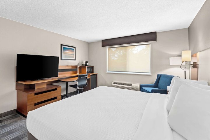 Room 17 of 31