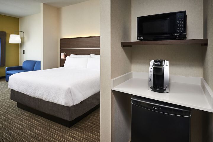 Holiday Inn Express and Suites Brantford by IHG