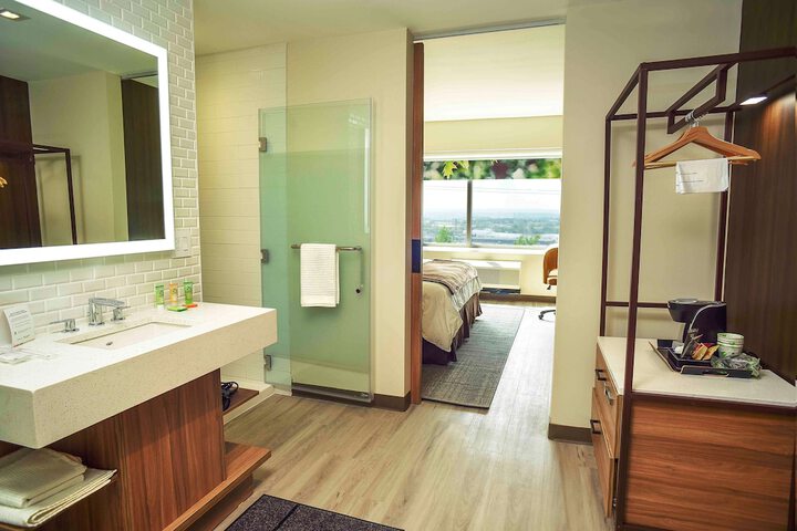 Room 12 of 22