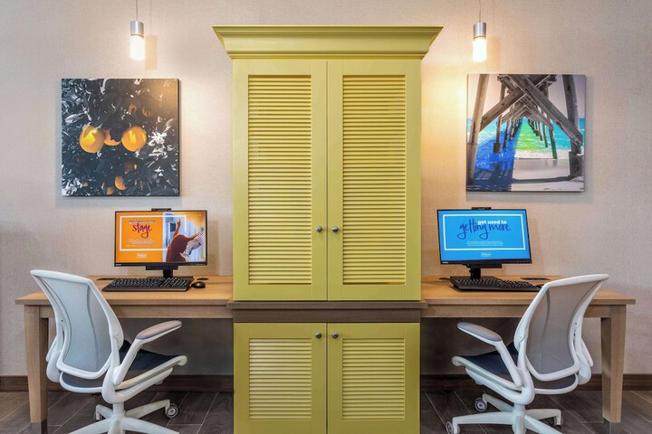 Business Center 38 of 38