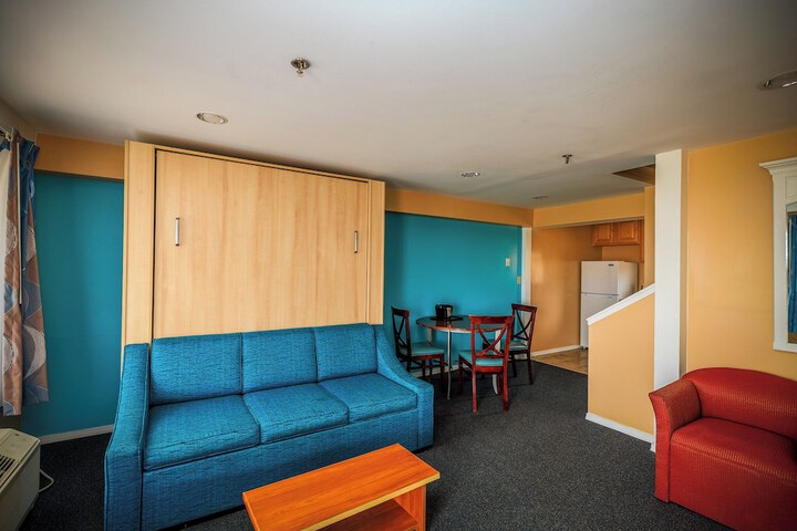 Room 57 of 90