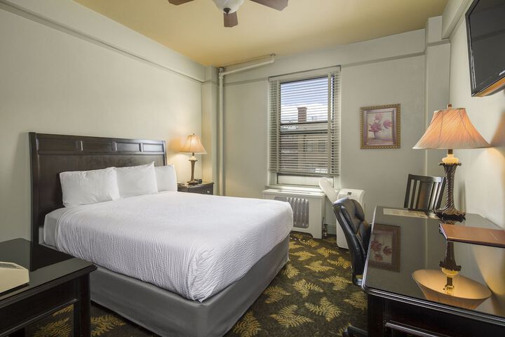 Room 18 of 46
