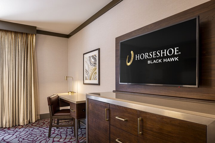Horseshoe Black Hawk - a Caesars Rewards Destination