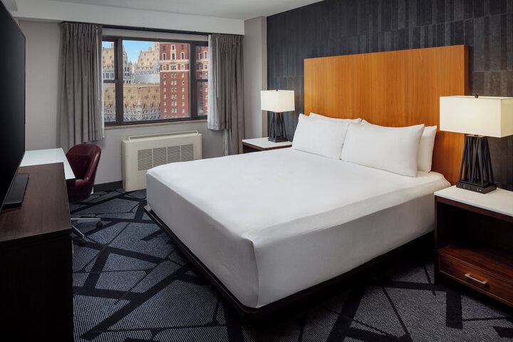 DoubleTree by Hilton Hotel & Suites Pittsburgh Downtown
