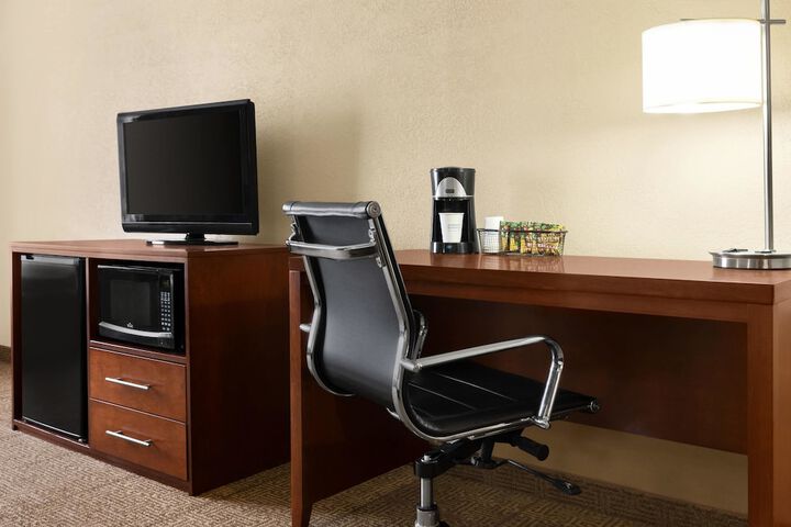 Room 8 of 17