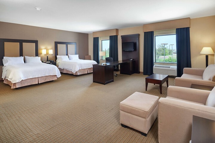 Room 32 of 51