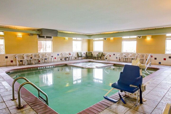 Pool 4 of 25